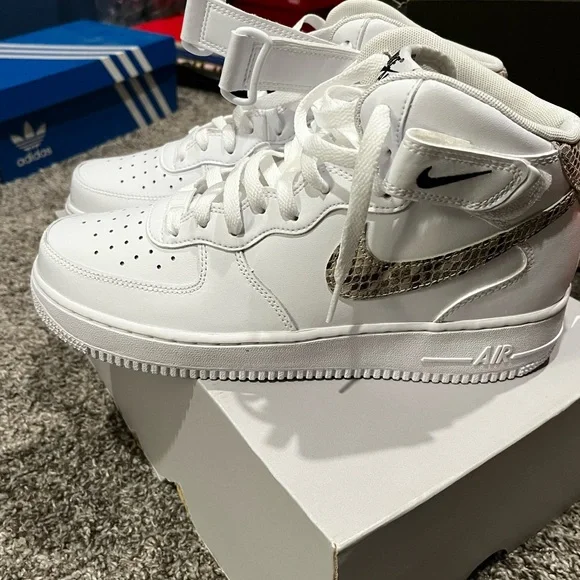 WMNS AIR FORCE 1 07 MID Size 11 - Picture 6 of 6